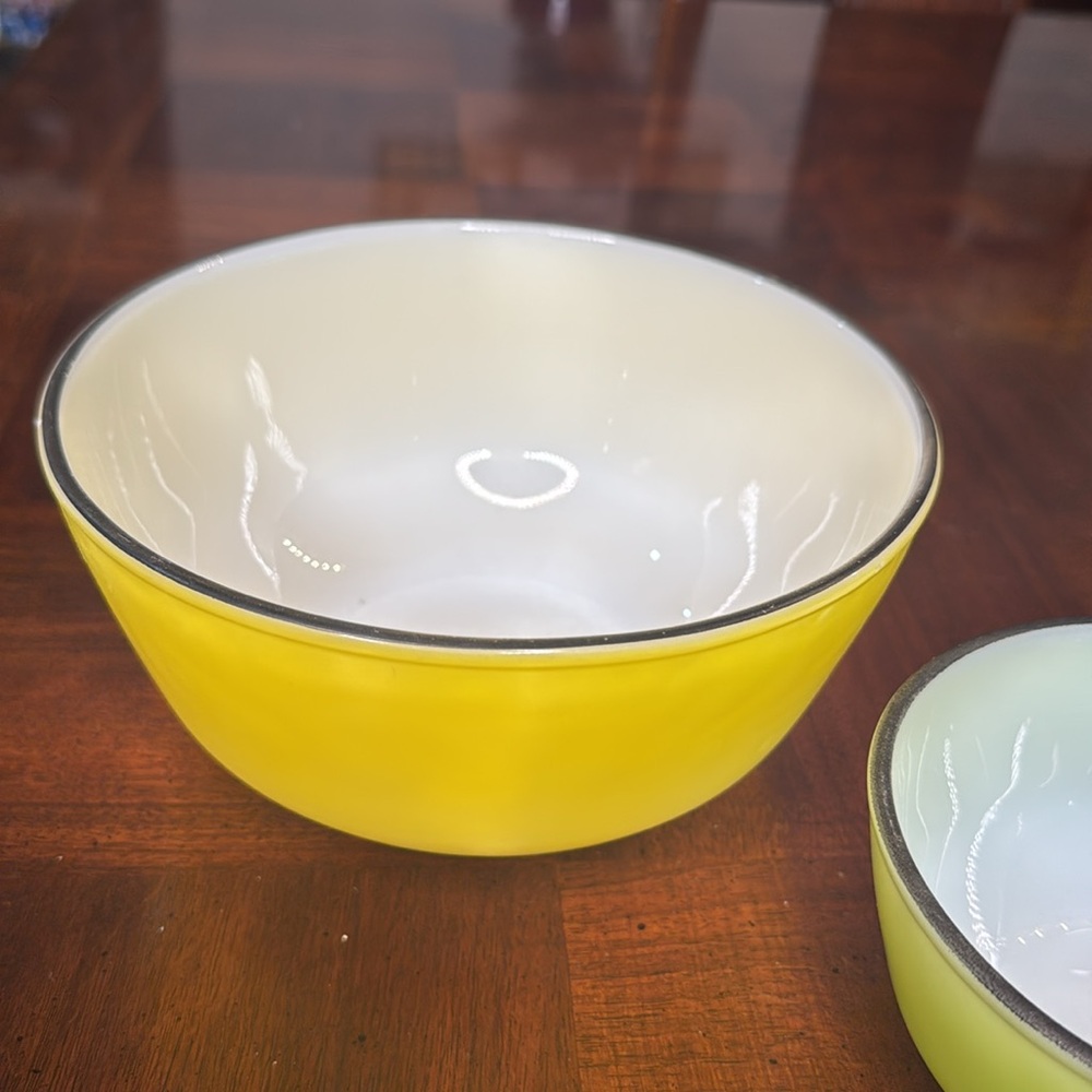 Vintage Fire-King Oven-Proof Set  Nesting Mixing Bowl Anchor Hocking Yellow Lime - Picture 5 of 12